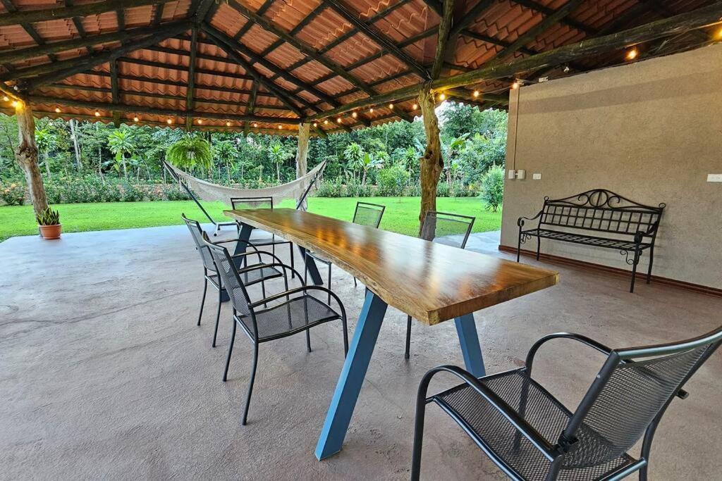 Casa Roble Fortuna La Fortuna Bagian luar foto