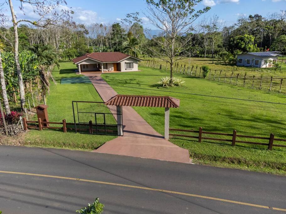 Casa Roble Fortuna La Fortuna Bagian luar foto