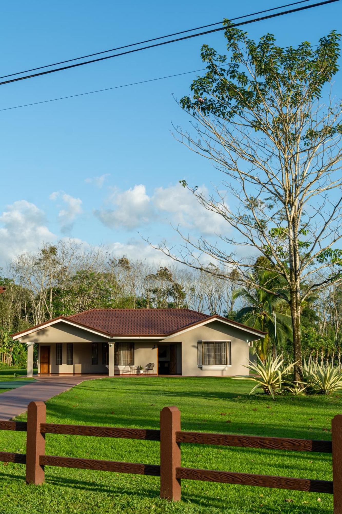 Casa Roble Fortuna La Fortuna Bagian luar foto
