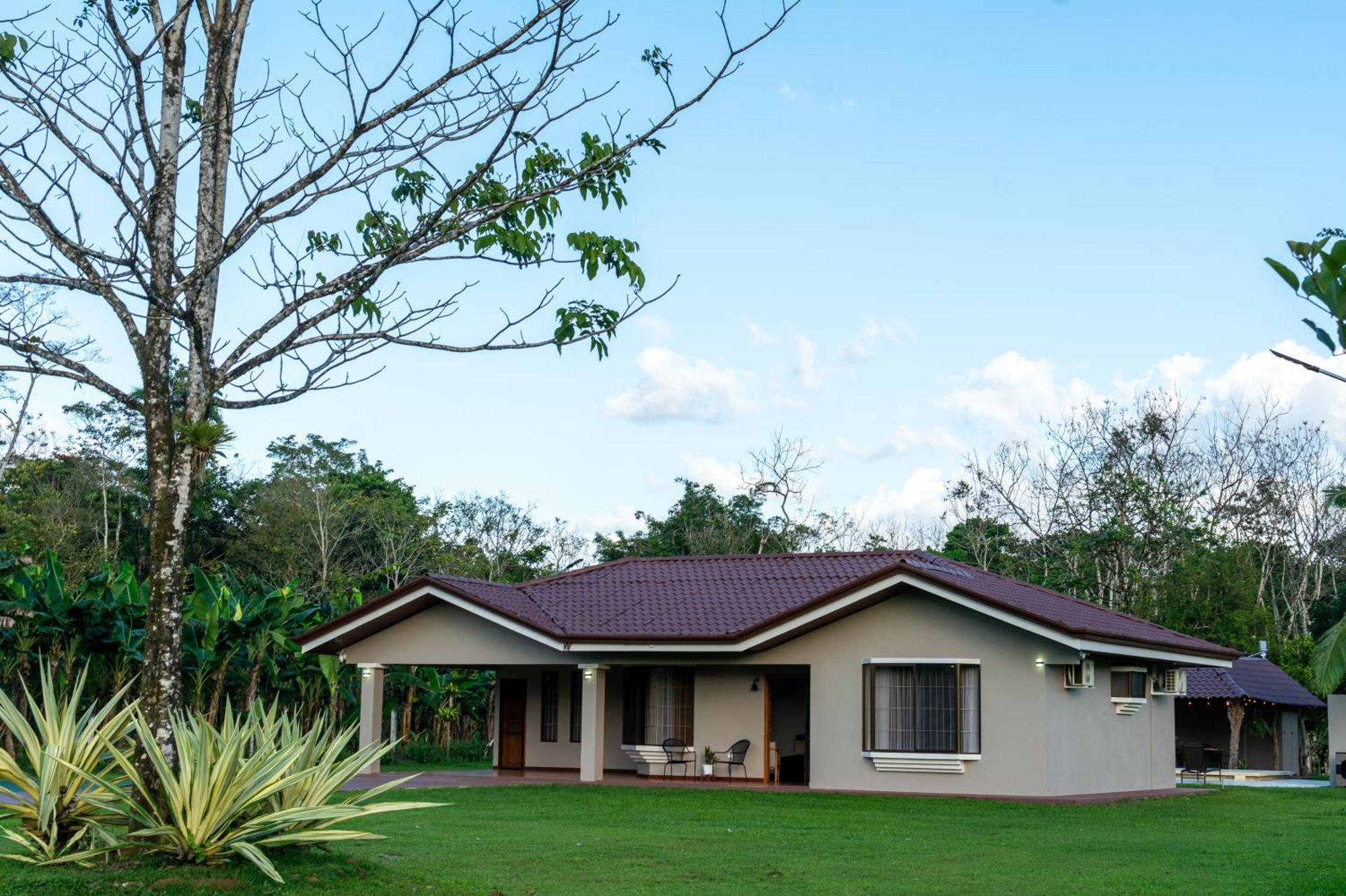 Casa Roble Fortuna La Fortuna Bagian luar foto